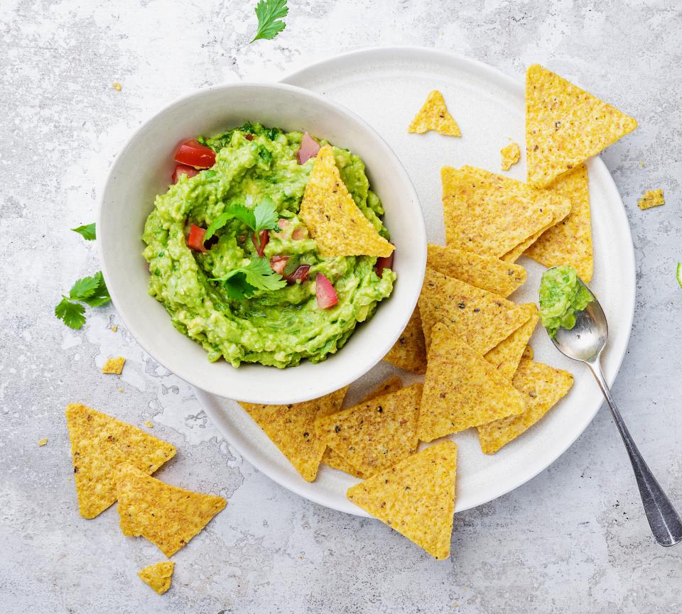 crispy tortillas with tangy guacamole - Article 3